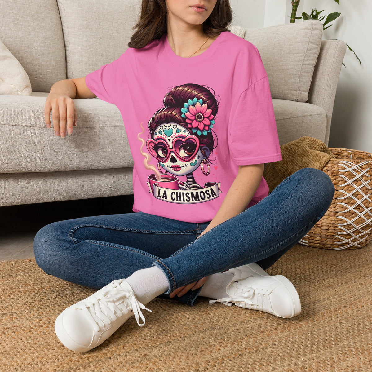 La Chismosa sugar skull T-Shirt | Day of the Dead diva, heart sunglasses
