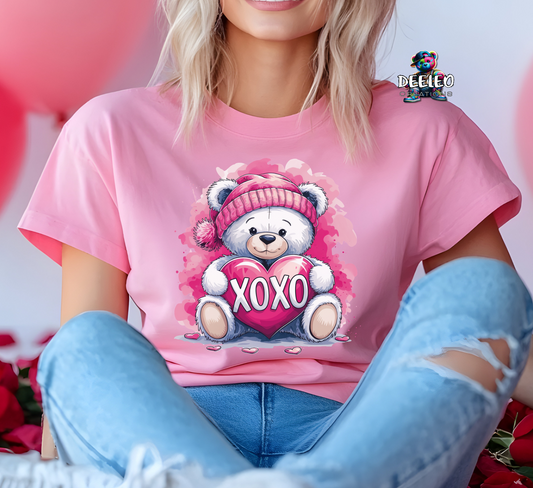 White XOXO Cute Valentines Day Bear T-Shirt